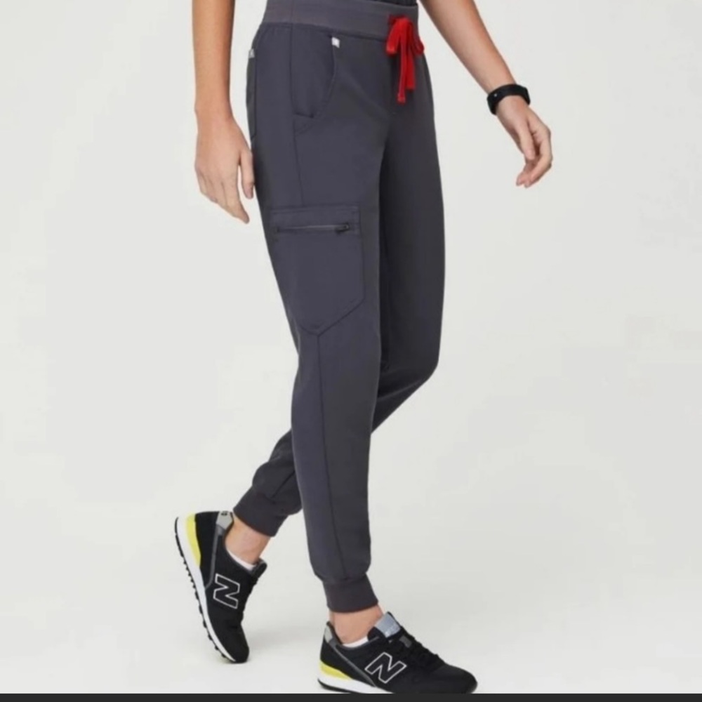 FIGS Charcoal Zamora Jogger M